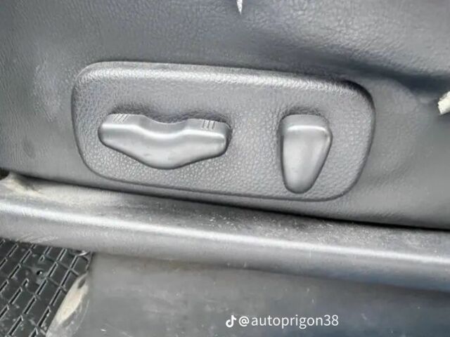 Черный Ниссан ИксТрейл, объемом двигателя 2.2 л и пробегом 237 тыс. км за 2235 $, фото 8 на Automoto.ua