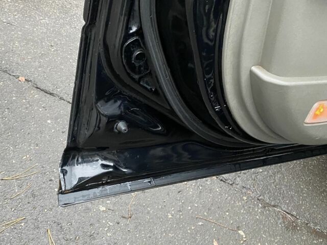 Черный Ниссан ИксТрейл, объемом двигателя 2.2 л и пробегом 226 тыс. км за 3650 $, фото 11 на Automoto.ua