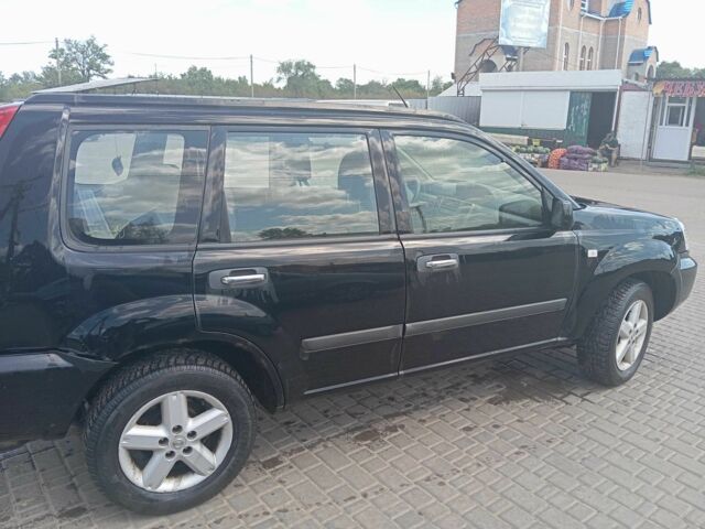 Чорний Ніссан ІксТрейл, об'ємом двигуна 2.2 л та пробігом 218 тис. км за 3500 $, фото 8 на Automoto.ua