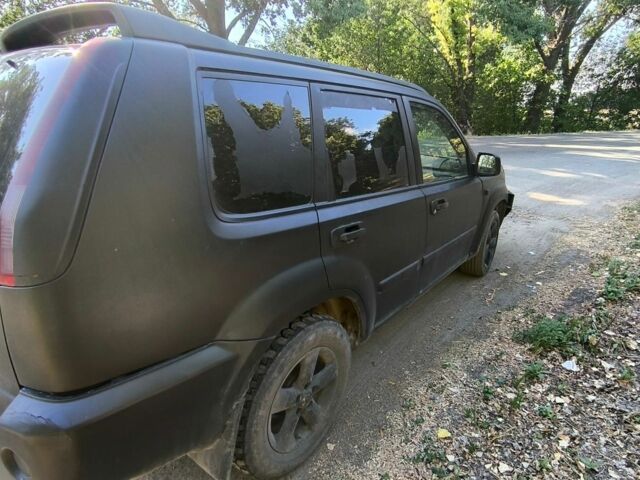 Черный Ниссан ИксТрейл, объемом двигателя 0 л и пробегом 300 тыс. км за 2493 $, фото 6 на Automoto.ua