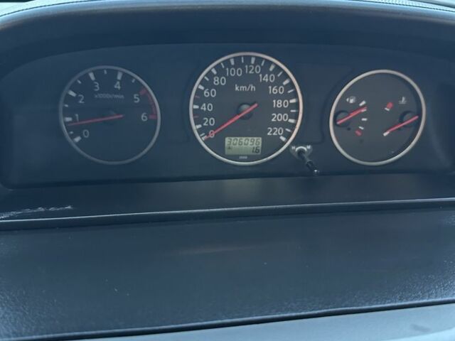 Черный Ниссан ИксТрейл, объемом двигателя 2.2 л и пробегом 306 тыс. км за 3300 $, фото 10 на Automoto.ua