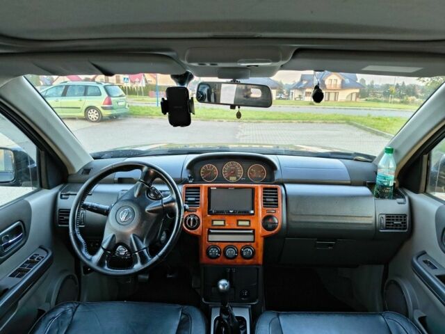 Чорний Ніссан ІксТрейл, об'ємом двигуна 0.22 л та пробігом 250 тис. км за 2400 $, фото 5 на Automoto.ua