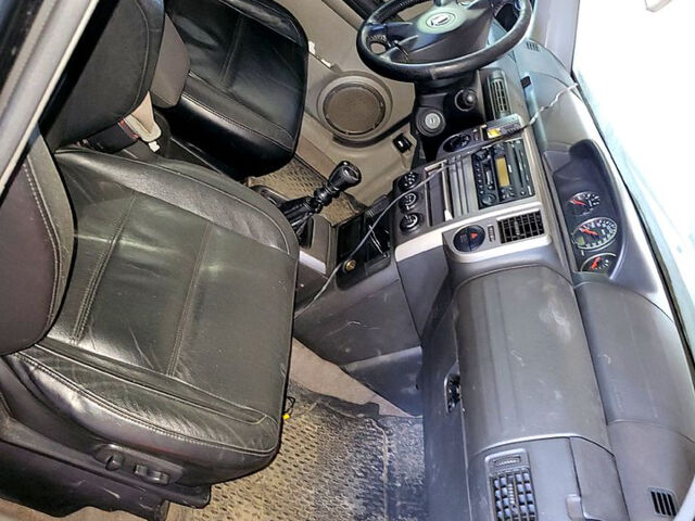 Черный Ниссан ИксТрейл, объемом двигателя 2.2 л и пробегом 320 тыс. км за 3500 $, фото 3 на Automoto.ua