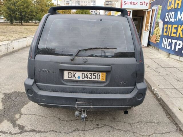 Черный Ниссан ИксТрейл, объемом двигателя 0 л и пробегом 340 тыс. км за 4300 $, фото 2 на Automoto.ua