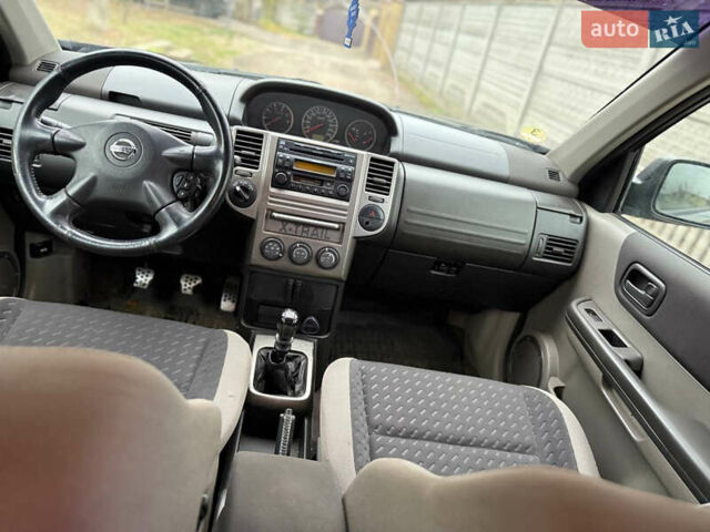 Чорний Ніссан ІксТрейл, об'ємом двигуна 2.2 л та пробігом 290 тис. км за 3750 $, фото 9 на Automoto.ua