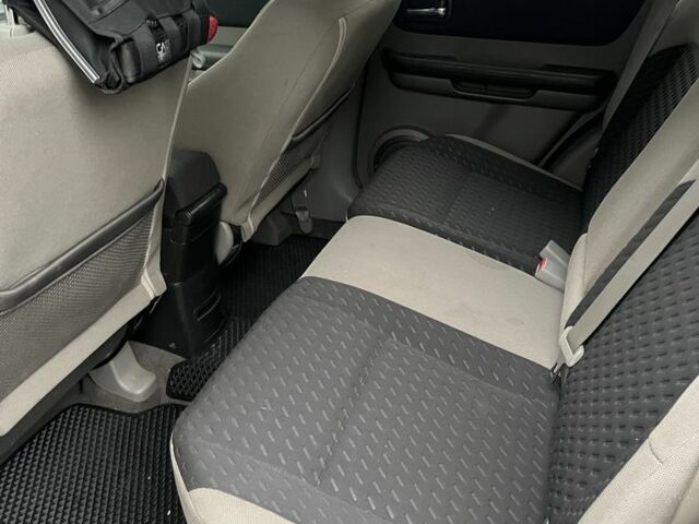 Черный Ниссан ИксТрейл, объемом двигателя 2.2 л и пробегом 206 тыс. км за 4200 $, фото 11 на Automoto.ua