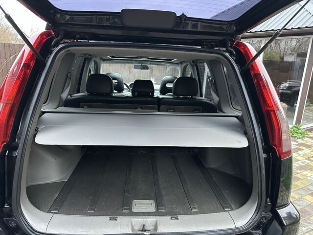 Черный Ниссан ИксТрейл, объемом двигателя 2.2 л и пробегом 168 тыс. км за 6699 $, фото 9 на Automoto.ua