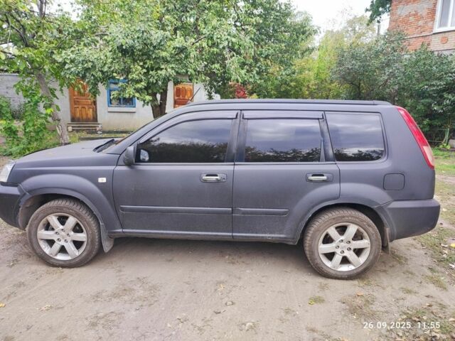 Чорний Ніссан ІксТрейл, об'ємом двигуна 0 л та пробігом 228 тис. км за 5500 $, фото 3 на Automoto.ua
