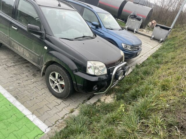 Черный Ниссан ИксТрейл, объемом двигателя 2.2 л и пробегом 3 тыс. км за 2200 $, фото 6 на Automoto.ua