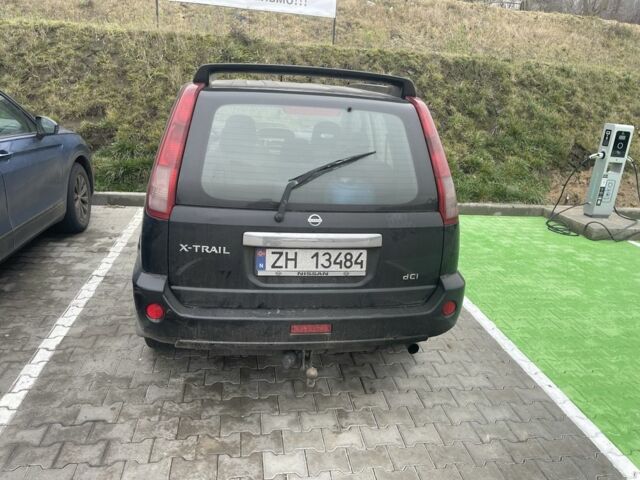 Черный Ниссан ИксТрейл, объемом двигателя 2.2 л и пробегом 3 тыс. км за 2200 $, фото 3 на Automoto.ua