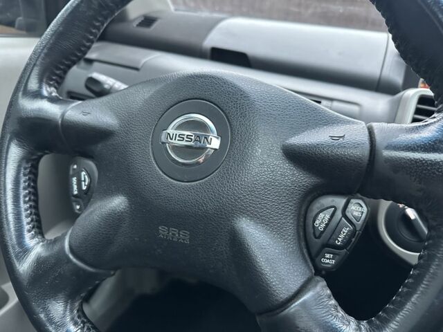 Черный Ниссан ИксТрейл, объемом двигателя 2.2 л и пробегом 168 тыс. км за 6699 $, фото 5 на Automoto.ua