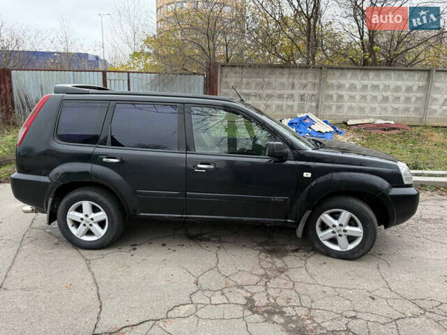 Чорний Ніссан ІксТрейл, об'ємом двигуна 2.2 л та пробігом 290 тис. км за 3750 $, фото 2 на Automoto.ua