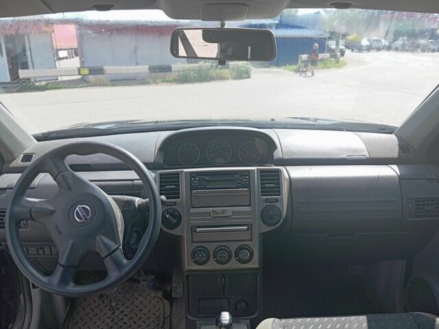 Чорний Ніссан ІксТрейл, об'ємом двигуна 2.2 л та пробігом 218 тис. км за 3500 $, фото 15 на Automoto.ua