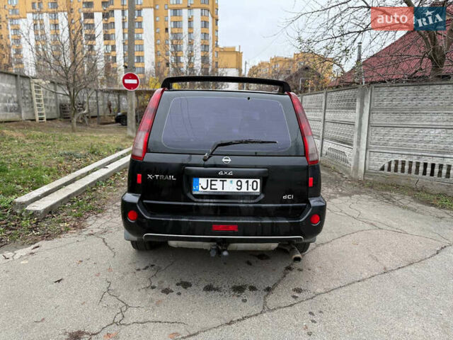 Чорний Ніссан ІксТрейл, об'ємом двигуна 2.2 л та пробігом 290 тис. км за 3750 $, фото 4 на Automoto.ua