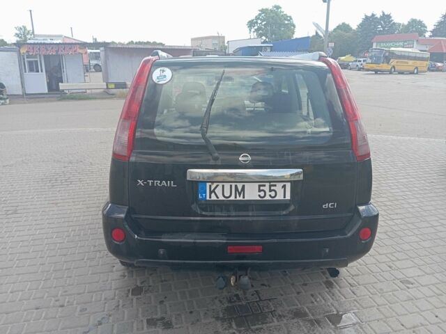 Чорний Ніссан ІксТрейл, об'ємом двигуна 2.2 л та пробігом 218 тис. км за 3500 $, фото 3 на Automoto.ua