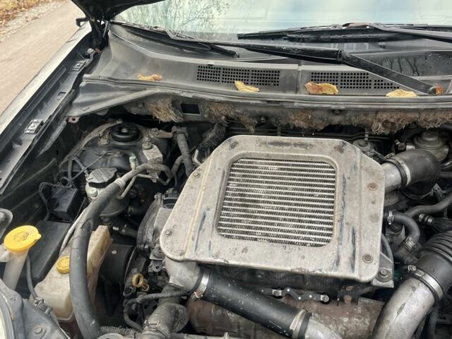 Черный Ниссан ИксТрейл, объемом двигателя 2.2 л и пробегом 327 тыс. км за 3600 $, фото 8 на Automoto.ua