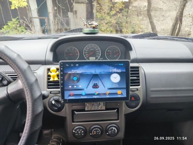 Чорний Ніссан ІксТрейл, об'ємом двигуна 0 л та пробігом 228 тис. км за 5500 $, фото 11 на Automoto.ua