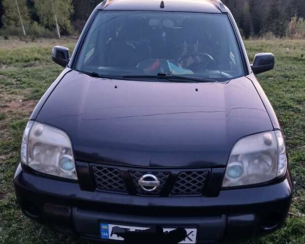 Чорний Ніссан ІксТрейл, об'ємом двигуна 2.18 л та пробігом 396 тис. км за 5200 $, фото 2 на Automoto.ua