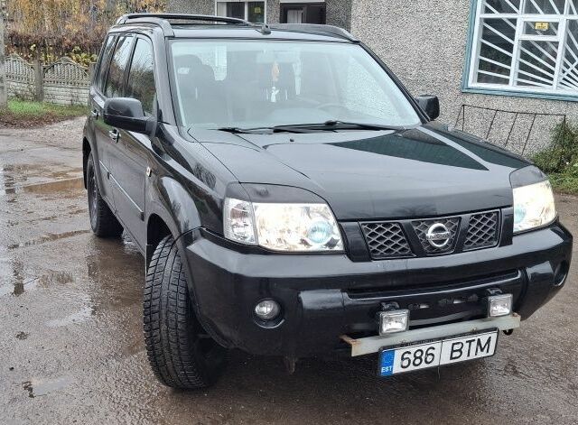 Ниссан ИксТрейл 2005 в Лебедине на Automoto.ua Черный Ниссан ИксТрейл, объемом двигателя 2 л и пробегом 260 тыс. км за 3800 $, фото 1 на Automoto.ua