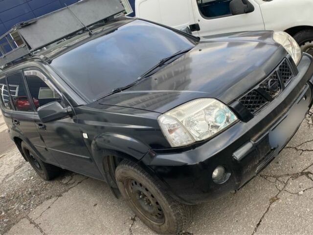 Черный Ниссан ИксТрейл, объемом двигателя 0 л и пробегом 360 тыс. км за 3600 $, фото 1 на Automoto.ua