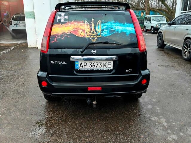 Черный Ниссан ИксТрейл, объемом двигателя 2.2 л и пробегом 100 тыс. км за 5500 $, фото 2 на Automoto.ua