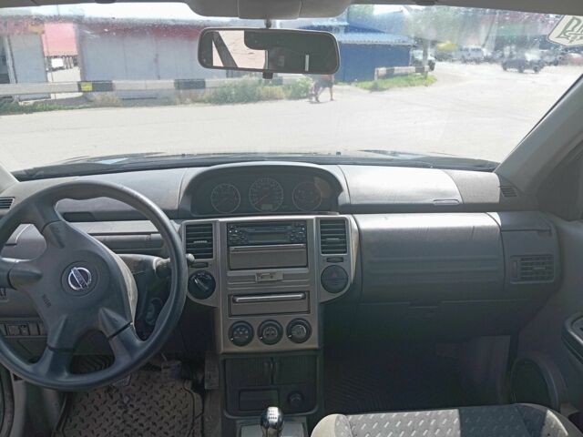 Чорний Ніссан ІксТрейл, об'ємом двигуна 2.2 л та пробігом 218 тис. км за 3500 $, фото 9 на Automoto.ua