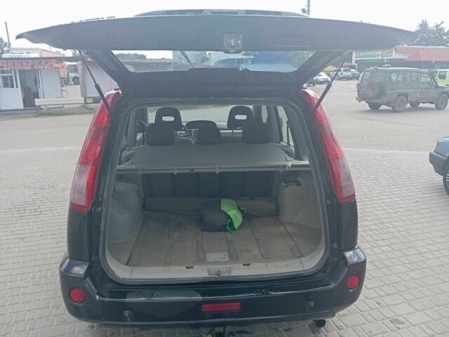 Чорний Ніссан ІксТрейл, об'ємом двигуна 2.2 л та пробігом 218 тис. км за 3500 $, фото 12 на Automoto.ua