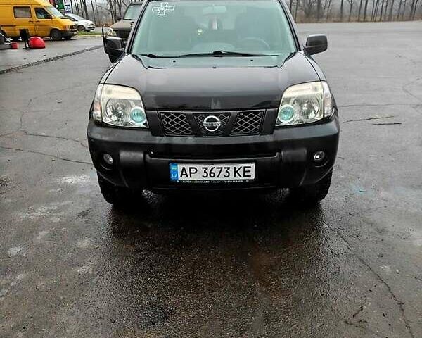 Черный Ниссан ИксТрейл, объемом двигателя 2.2 л и пробегом 100 тыс. км за 5500 $, фото 4 на Automoto.ua