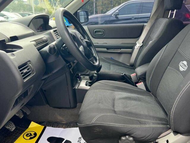 Чорний Ніссан ІксТрейл, об'ємом двигуна 2.2 л та пробігом 210 тис. км за 7500 $, фото 9 на Automoto.ua