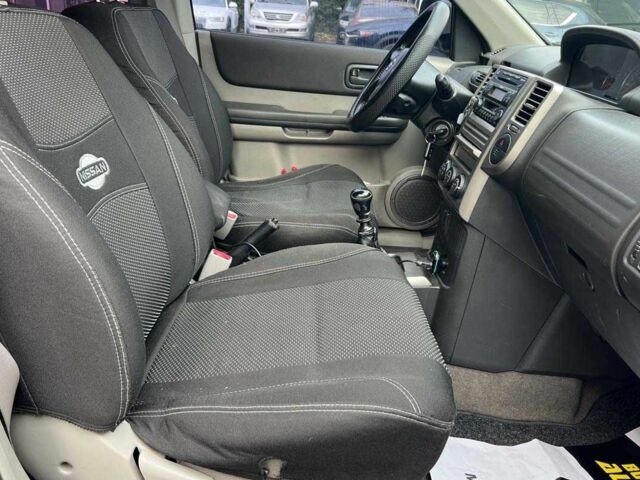 Чорний Ніссан ІксТрейл, об'ємом двигуна 2.2 л та пробігом 210 тис. км за 7500 $, фото 17 на Automoto.ua