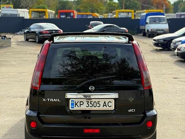 Черный Ниссан ИксТрейл, объемом двигателя 2.2 л и пробегом 360 тыс. км за 7300 $, фото 5 на Automoto.ua