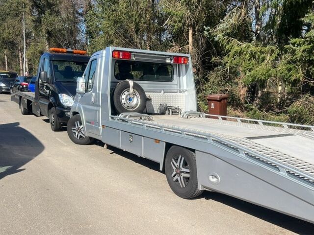 Черный Ниссан ИксТрейл, объемом двигателя 2.2 л и пробегом 260 тыс. км за 4254 $, фото 5 на Automoto.ua