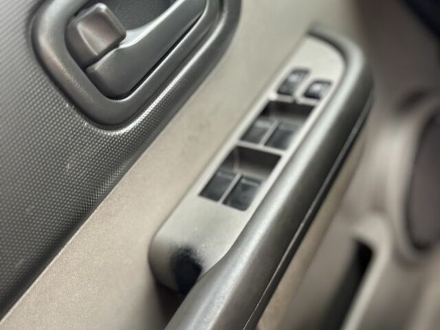 Черный Ниссан ИксТрейл, объемом двигателя 0 л и пробегом 200 тыс. км за 2850 $, фото 10 на Automoto.ua