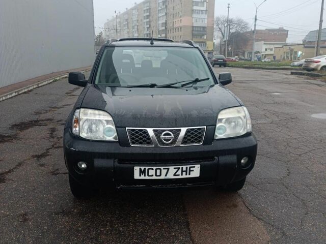Чорний Ніссан ІксТрейл, об'ємом двигуна 2 л та пробігом 123 тис. км за 3100 $, фото 1 на Automoto.ua