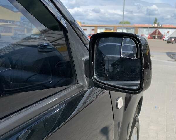 Черный Ниссан ИксТрейл, объемом двигателя 2.2 л и пробегом 227 тыс. км за 8300 $, фото 24 на Automoto.ua