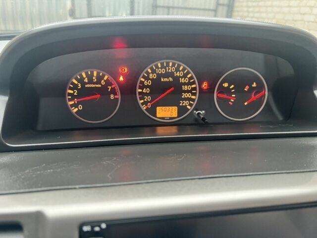 Черный Ниссан ИксТрейл, объемом двигателя 2 л и пробегом 150 тыс. км за 7700 $, фото 6 на Automoto.ua