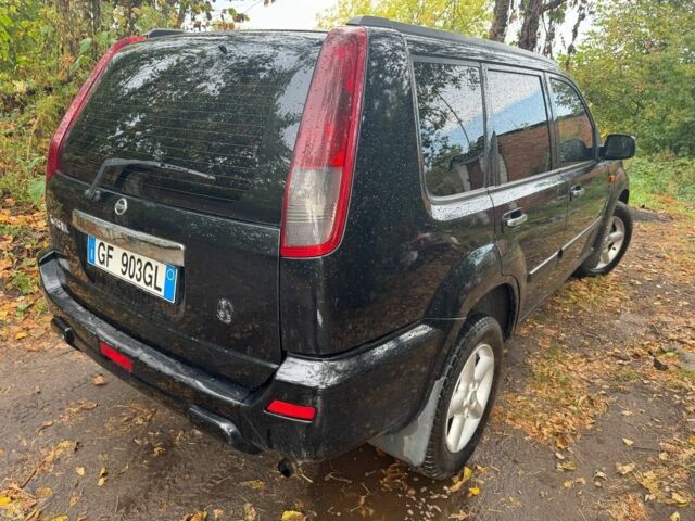 Чорний Ніссан ІксТрейл, об'ємом двигуна 2.2 л та пробігом 220 тис. км за 3500 $, фото 3 на Automoto.ua