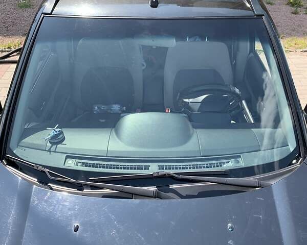 Черный Ниссан ИксТрейл, объемом двигателя 2.2 л и пробегом 227 тыс. км за 8300 $, фото 15 на Automoto.ua