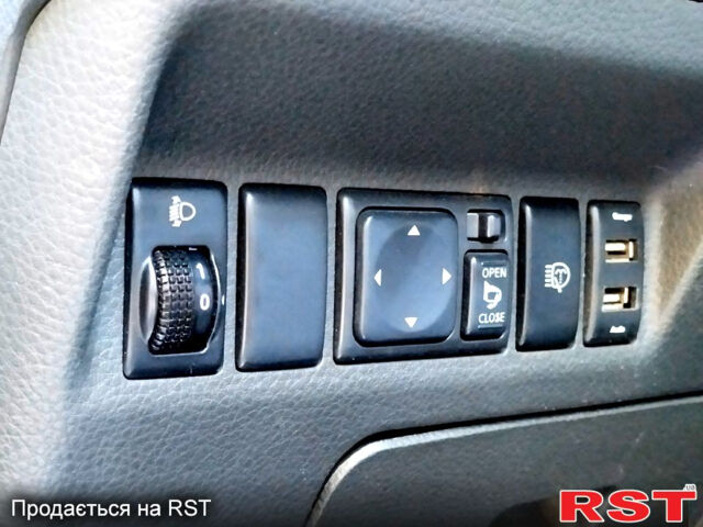 Черный Ниссан ИксТрейл, объемом двигателя 2 л и пробегом 200 тыс. км за 6200 $, фото 10 на Automoto.ua