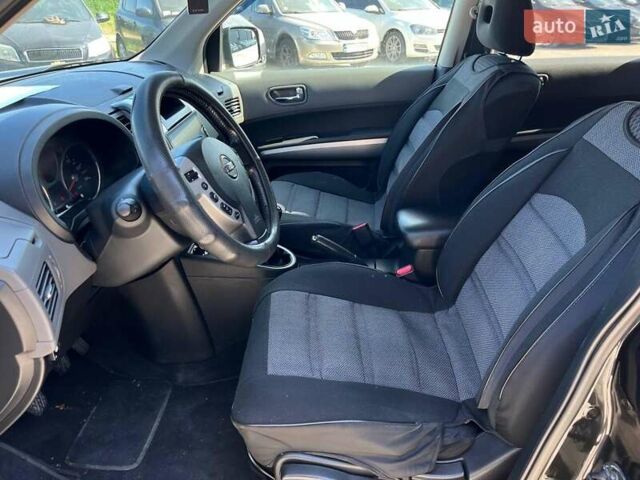 Черный Ниссан ИксТрейл, объемом двигателя 2 л и пробегом 279 тыс. км за 9240 $, фото 33 на Automoto.ua