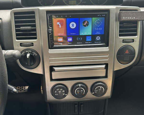 Чорний Ніссан ІксТрейл, об'ємом двигуна 2.49 л та пробігом 256 тис. км за 7000 $, фото 26 на Automoto.ua