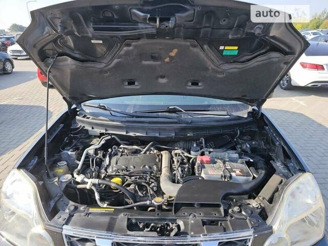 Чорний Ніссан ІксТрейл, об'ємом двигуна 2 л та пробігом 290 тис. км за 11700 $, фото 8 на Automoto.ua