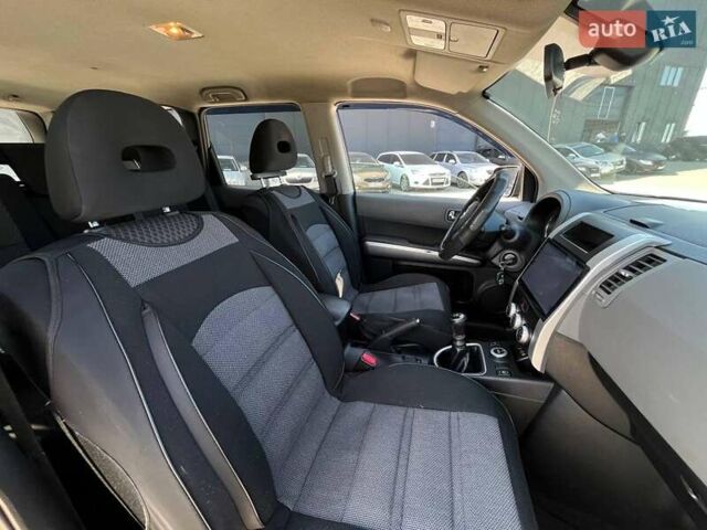 Черный Ниссан ИксТрейл, объемом двигателя 2 л и пробегом 279 тыс. км за 9240 $, фото 17 на Automoto.ua