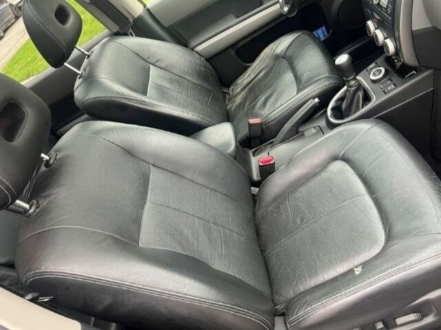 Черный Ниссан ИксТрейл, объемом двигателя 2 л и пробегом 295 тыс. км за 2700 $, фото 8 на Automoto.ua