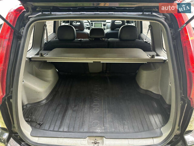 Чорний Ніссан ІксТрейл, об'ємом двигуна 2.49 л та пробігом 256 тис. км за 7000 $, фото 17 на Automoto.ua