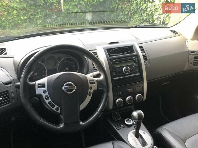 Черный Ниссан ИксТрейл, объемом двигателя 2 л и пробегом 140 тыс. км за 11600 $, фото 27 на Automoto.ua