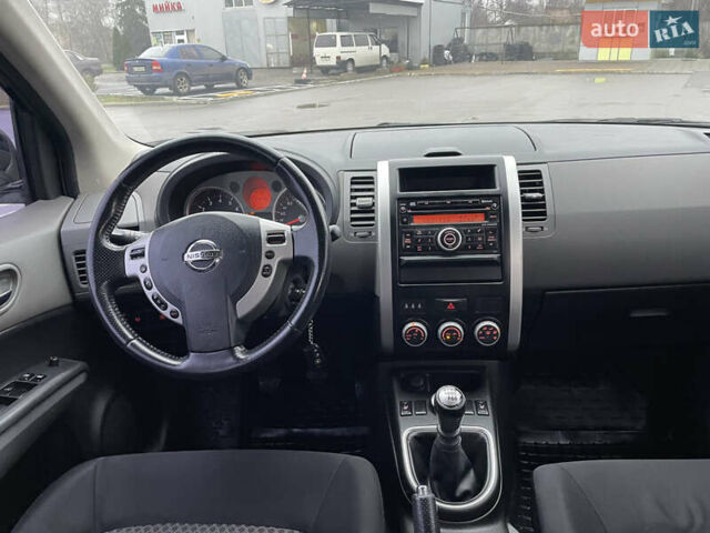 Черный Ниссан ИксТрейл, объемом двигателя 2 л и пробегом 210 тыс. км за 8750 $, фото 26 на Automoto.ua
