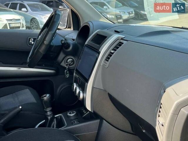 Черный Ниссан ИксТрейл, объемом двигателя 2 л и пробегом 279 тыс. км за 9240 $, фото 18 на Automoto.ua