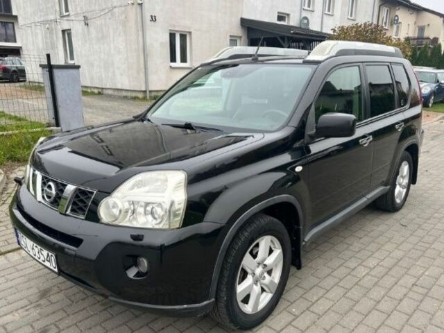 Черный Ниссан ИксТрейл, объемом двигателя 2 л и пробегом 295 тыс. км за 2700 $, фото 1 на Automoto.ua