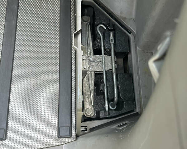 Чорний Ніссан ІксТрейл, об'ємом двигуна 2.49 л та пробігом 256 тис. км за 7000 $, фото 22 на Automoto.ua